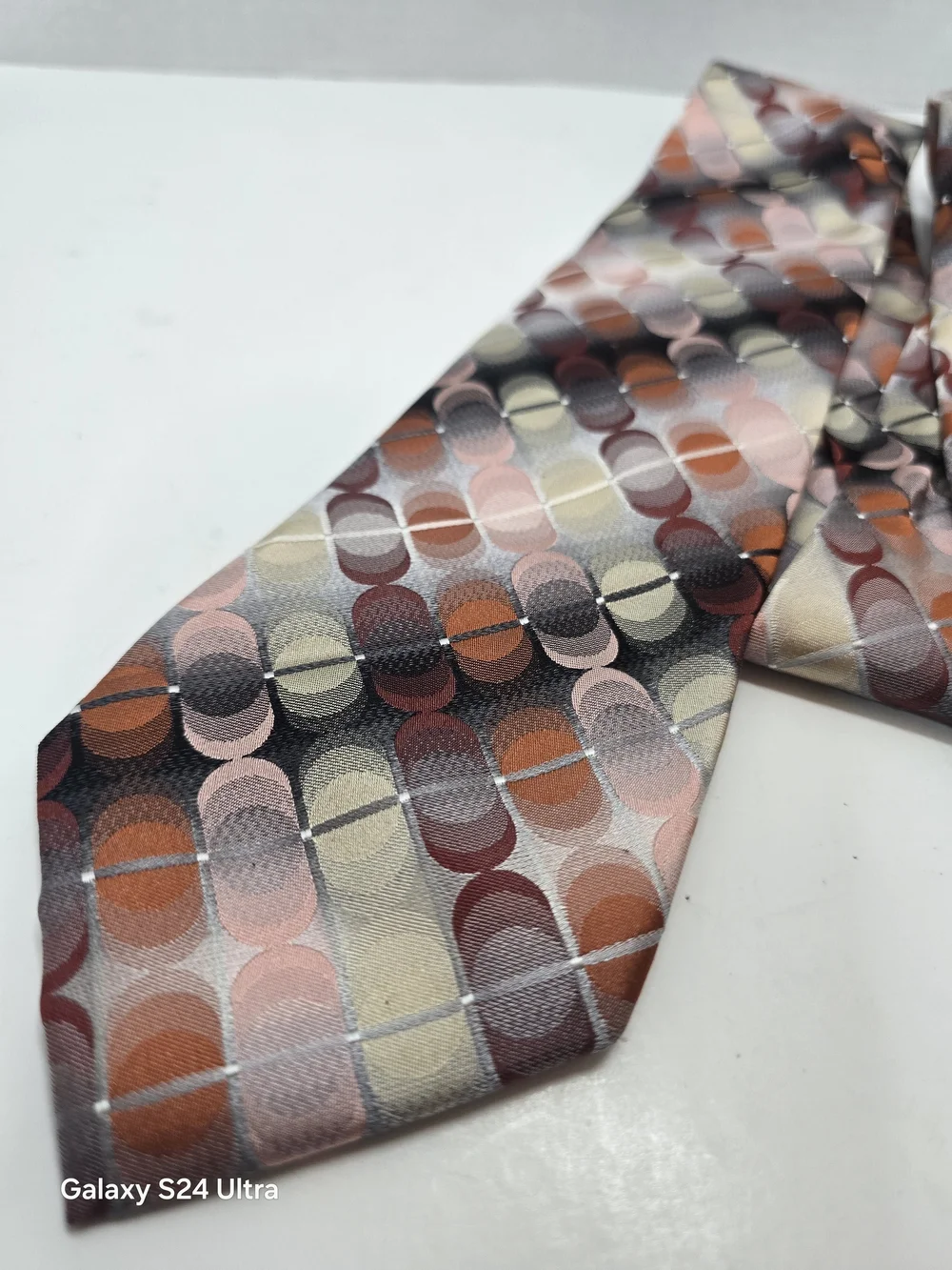 Van Heusen 100% Silk Geometric Abstract Pattern Necktie Tie